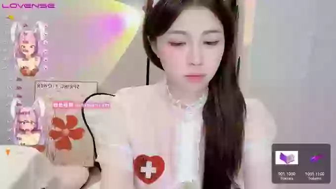 Lucy_Top