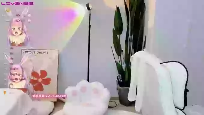 Lucy_Top