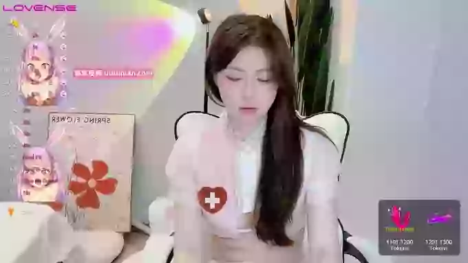 Lucy_Top