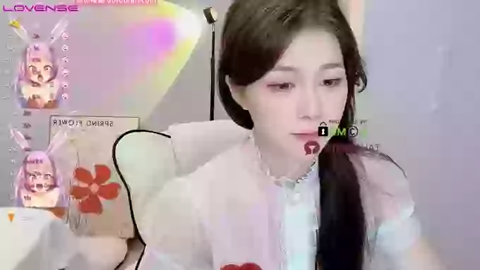 Lucy_Top
