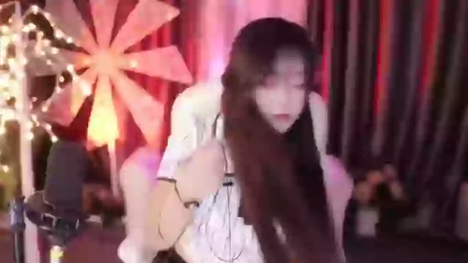 charming_NaNa21