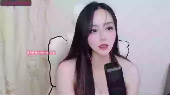 JasmineHille