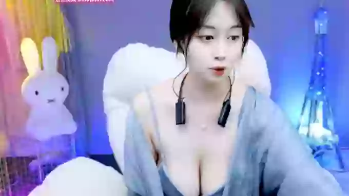 Rachel_TongTong