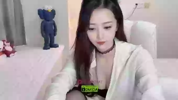 Naomi--18