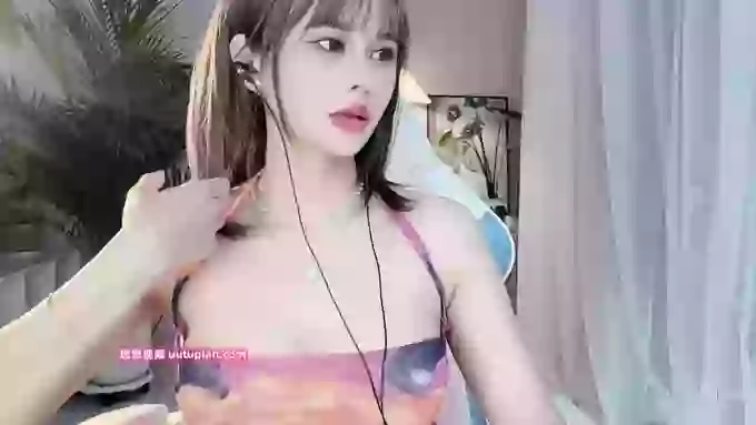 Ella_CC