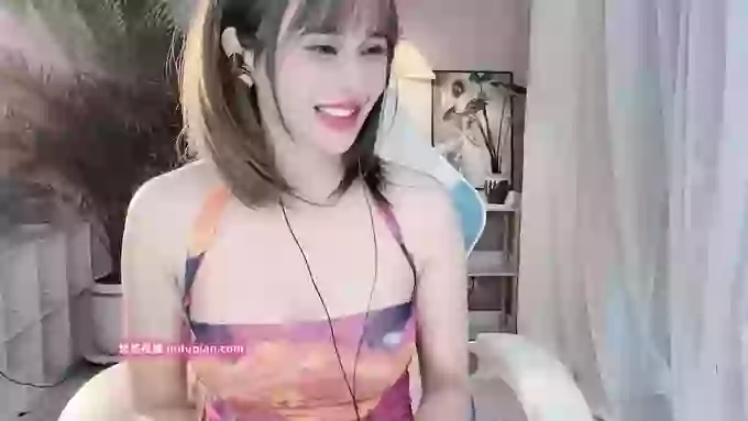Ella_CC