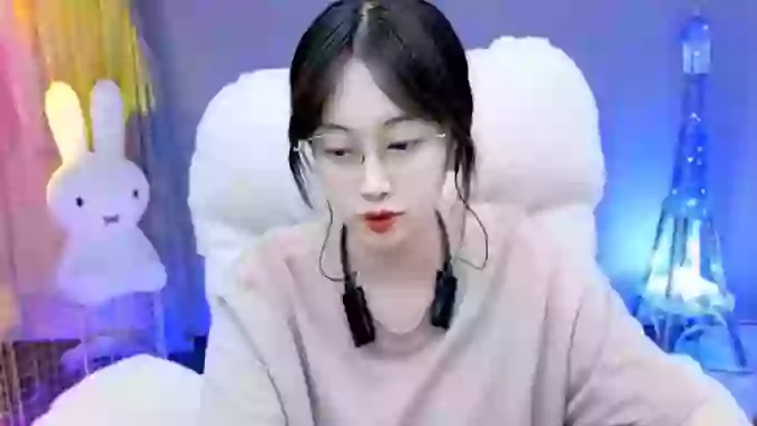 Rachel_TongTong