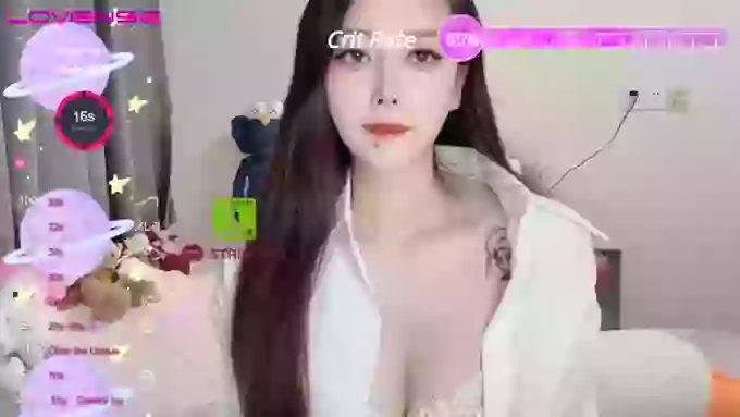 Naomi--18