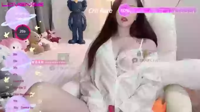 Naomi--18