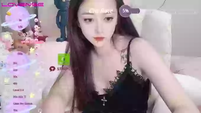 Naomi--18
