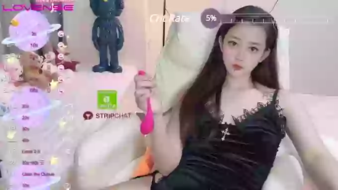 Naomi--18