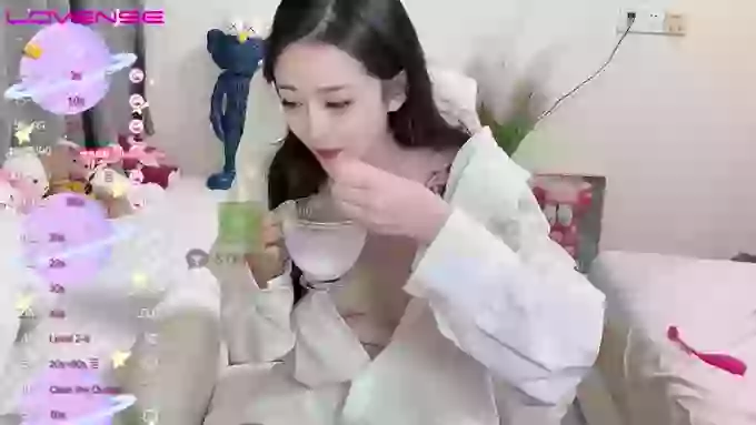 Naomi--18