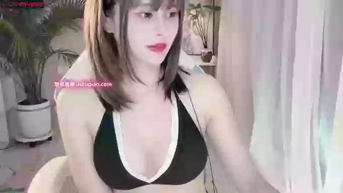 Ella_CC
