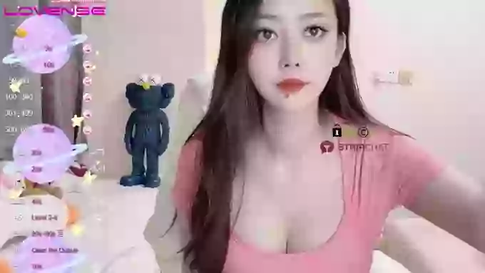 Naomi--18