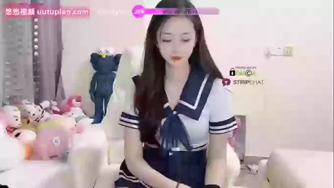 Naomi--18