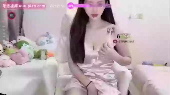 Naomi--18