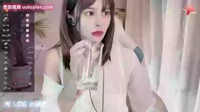Ella_CC