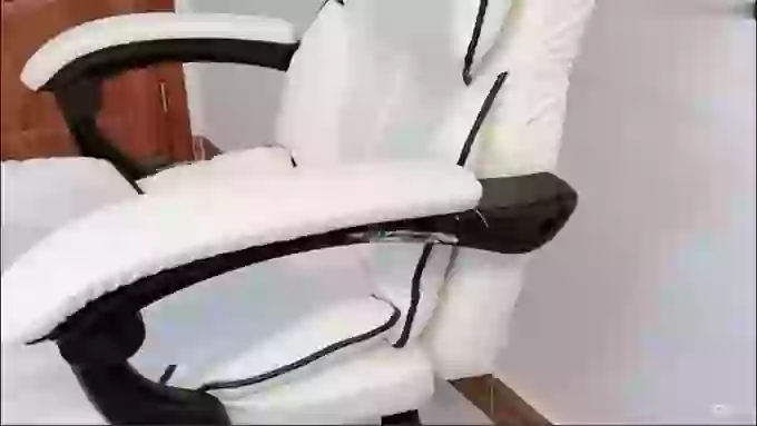 MissTINA_