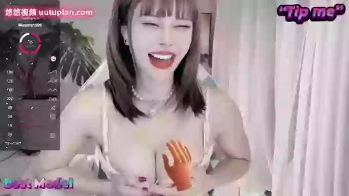 Ella_CC