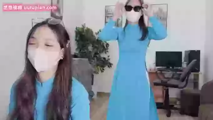 Mono-Stewardesss
