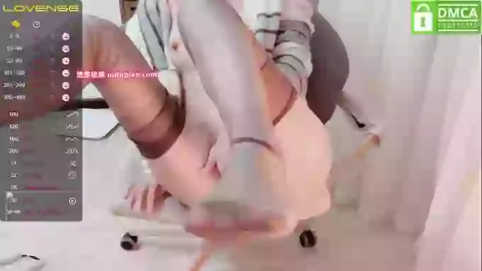 R6yuwe_Anng