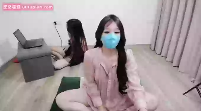 Linh-and-Mei