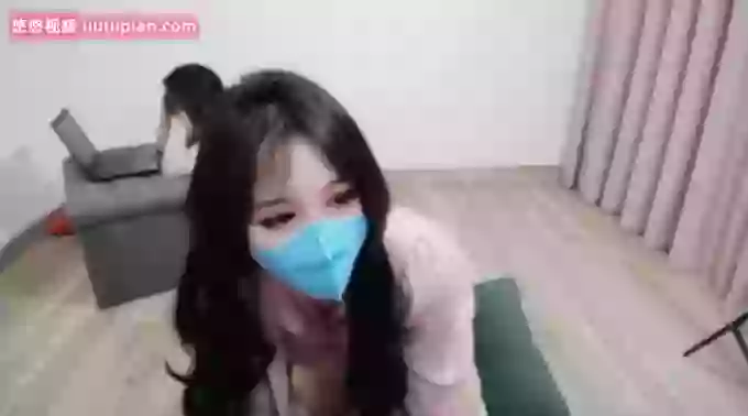 Linh-and-Mei