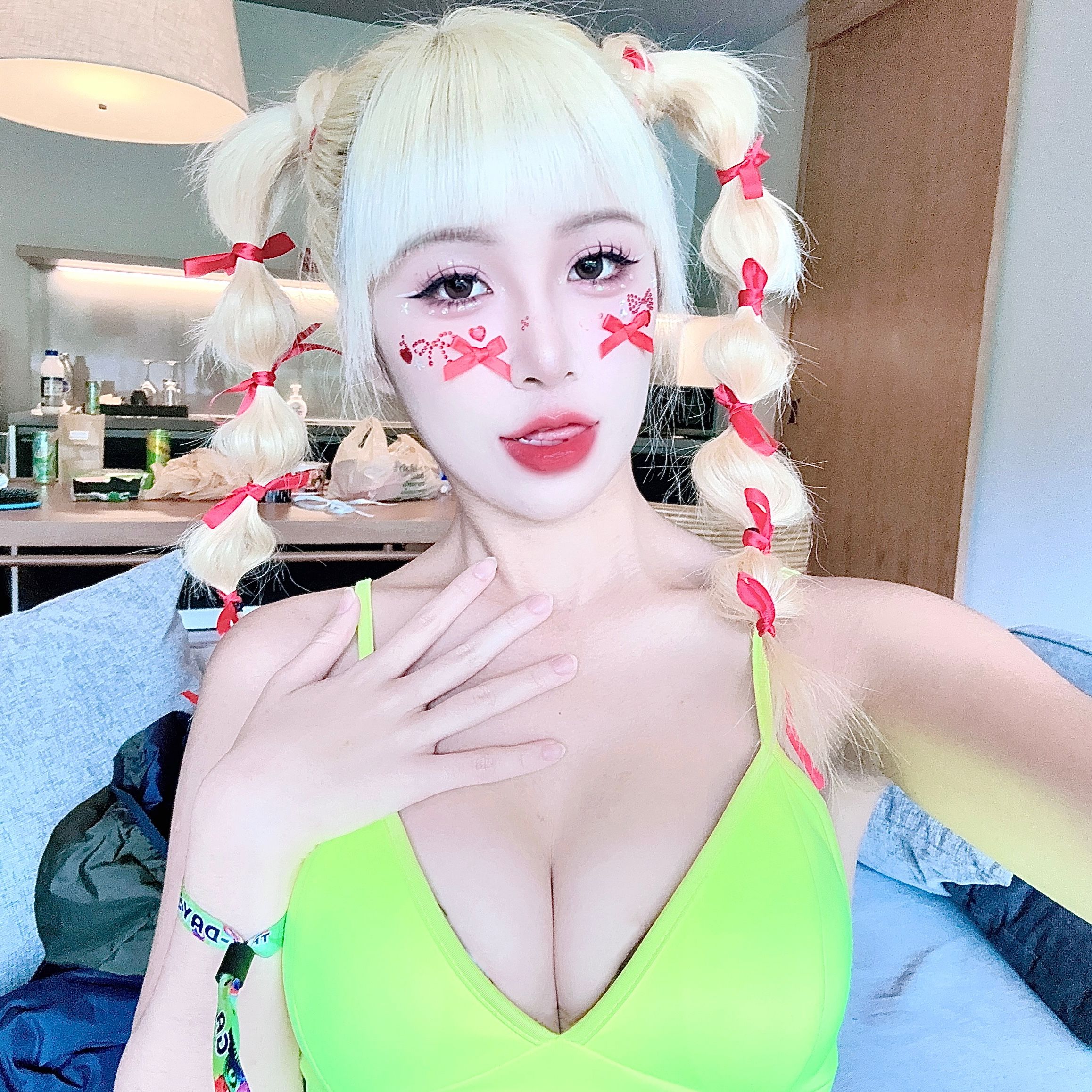 佳佳